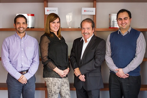 SCM Consultores representará a SMS Store Traffic en el mercado local y de América Latina Rodrigo Alfaro, Constanza Aguilar y Francisco Arellano, de SCM Consultores; y Miguel Angel Alfaro, de SCM Consultores Latam.