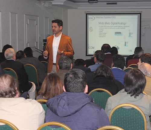 Tectel organiza exitoso seminario en Santiago