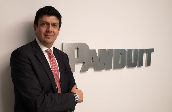 Kaleb Ávila _PANDUIT