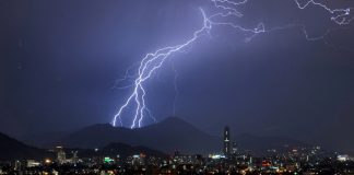 Tripp Lite lo ayuda a proteger sus equipos y datos de los cortes de energía