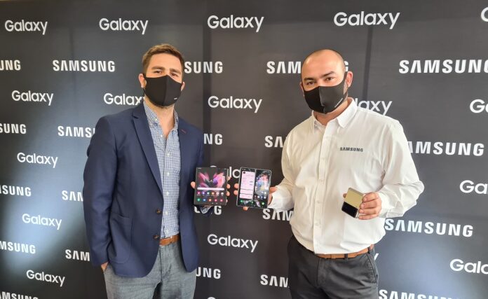 Marcelo-Fuster-y-Sebastian-Faundez-de-Samsung-Chile