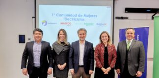 Schneider Electric crea primera comunidad de Mujeres Electricistas en Chile