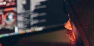 Kaspersky descubre un peligroso malware que roba datos de equipos sin conexión