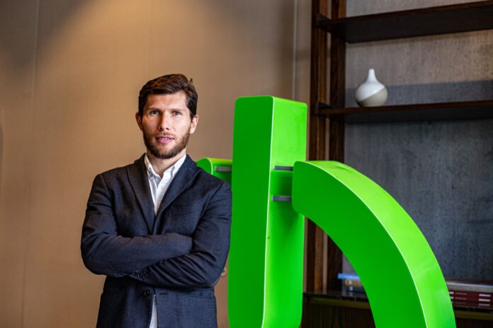 José Leyva, SAM Channel Marketing de Schneider Electric.