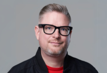 Una nueva Sandisk está llegando Joel Davis, Vicepresidente Creativo de Sandisk.