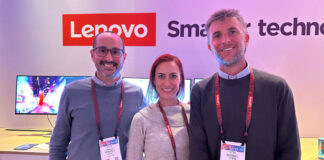 Lenovo: No sólo productos, sino un ecosistema 360 Carlos Zorrilla, Adriana Rivas y Manuel Coen de Lenovo