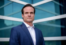 Aumentar la eficiencia energética de los data centers Carlos Oviedo Risi, Country Manager de IFX para Chile.