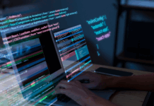 DragonForce ataca a Proveedores de Servicios Administrados usando fallas en SimpleHelp Experiencia-en-programacion-con-una-persona-que-trabaja-con-codigos-en-la-computadora