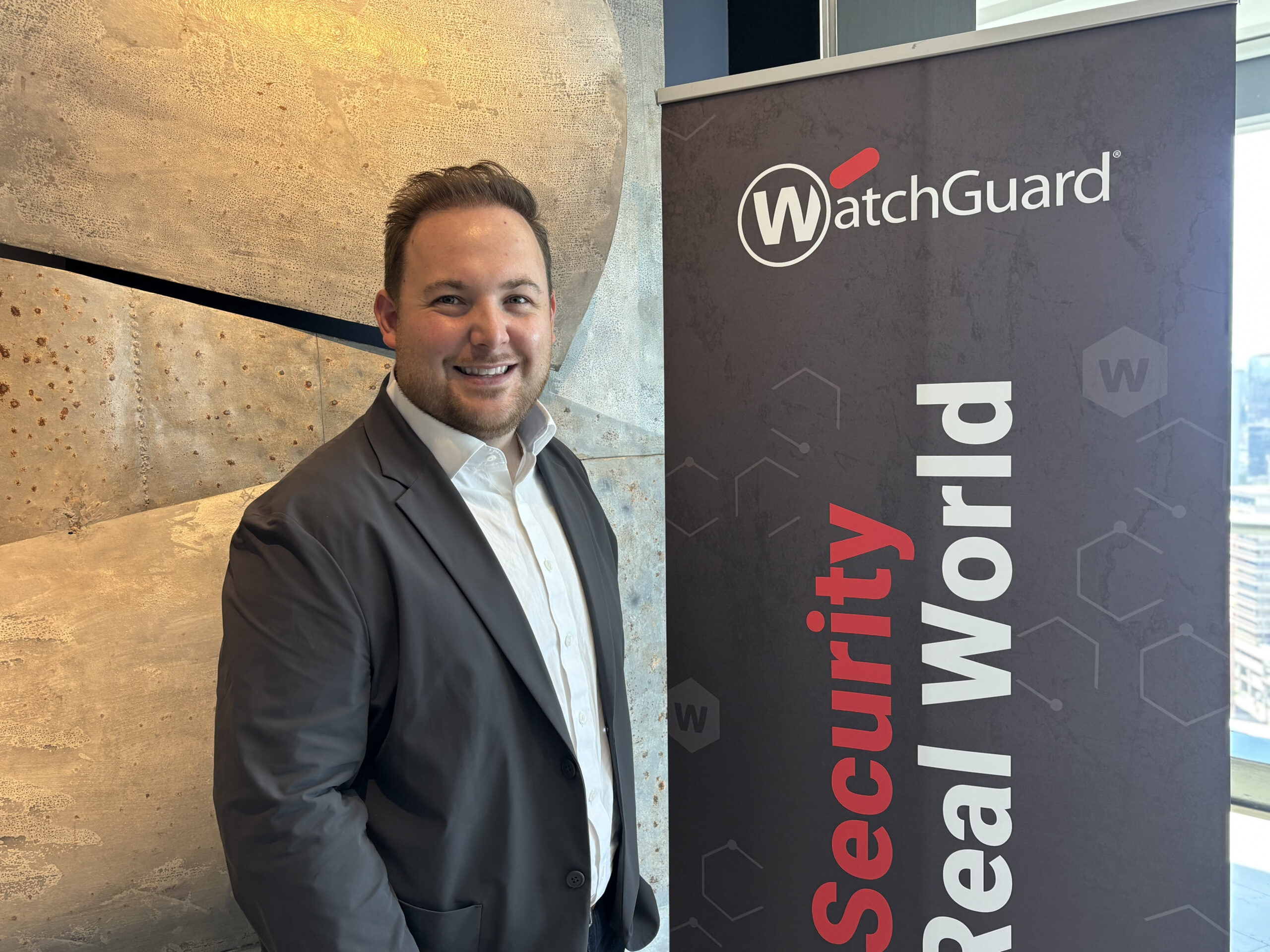 Lewis Mancer, Senior Manager Global GTM en Watchguard Technologies.