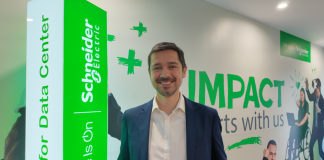 Las plataformas de Schneider Electric ayudan a alcanzar eficiencia y resiliencia en los centros de datos Gabriel Estay, Director del área de Secure Power y Data Center para el clúster Andino de Schneider Electric