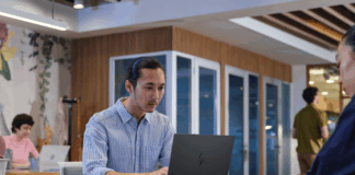 CES 2026: HP anunció novedades para impulsar el trabajo de los usuarios y elevar la experiencia de juego HP presentó en CES 2026 sus innovaciones tecnológicas para impulsar el trabajo y el gaming.