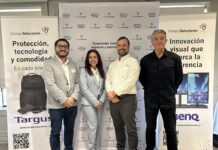 CompuSoluciones fortalece su papel como articulador del canal con Targus y BenQ y acelera oportunidades de negocio en 2026 Alfredo Kanshiro, Regional Sales Manager de Targus para la región; Ana María Arreola, Directora Comercial y Marketing en CompuSoluciones; Jos Medina Mora, Subdirector Internacional en CompuSoluciones; y Claudio Rodríguez, Business Development Manager para BenQ en Chile.