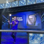 Alejandro Hoyos brindó una presentación sobre los procesadores de Intel.