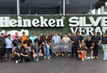 El canal acelera junto a Logitech en la Fórmula 1 Ejecutivos de Logitech y los canales ganadores de Logitech Partners Club en Miami.