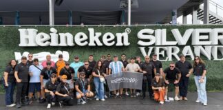 El canal acelera junto a Logitech en la Fórmula 1 Ejecutivos de Logitech y los canales ganadores de Logitech Partners Club en Miami.