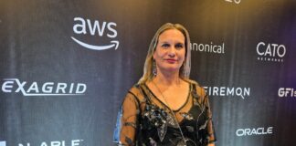 LOL Fest Chile: El distribuidor impulsa el negocio recurrente y abre el camino de la IA Marcia Etulain, Territory Manager en Licencias OnLine en Chile.