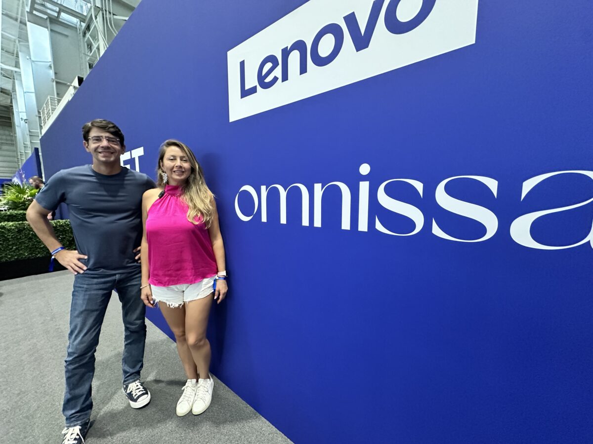 Equipo de Omnissa. Thiago Mello Valcesia, Senior Staff Solutions Architect - Latin America; y Claudia Reyes, Senior Channel & Commercial Manager LATAM, en Omnissa.