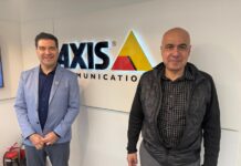 Axis refuerza su estrategia en el Cono Sur y apuesta por un canal más especializado Mariano Vega, Area Sales Manager South Cone, y Leopoldo Ruiz, Regional Director Latin America, en Axis Communications.